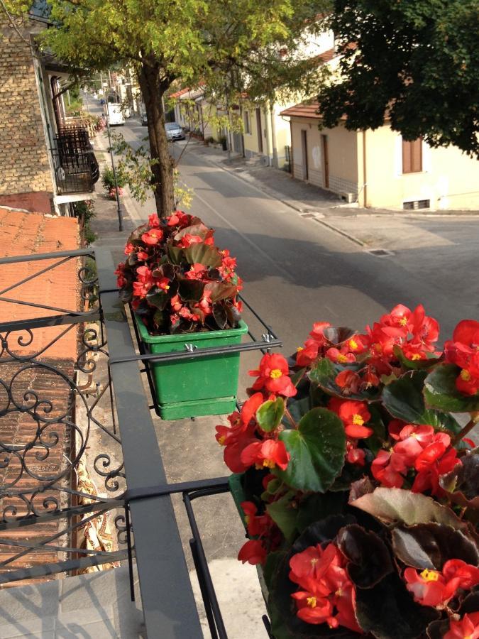 B&B La Rosa Gioia Dei Marsi ภายนอก รูปภาพ